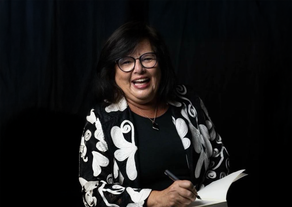 Lourdes Reginensi lanza una obra imprescindible para entender el marketing cotidiano